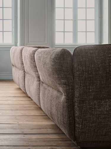Paraggi Claudio Bellini dla BoConcept: nowoczesna sofa modułowa, kt&oacute;ra zmienia się z Twoim dniem